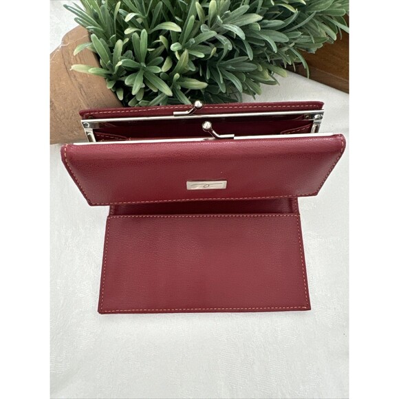 Clutch Wallet Bag Multi Space Bright Red Card Holder Women’s Red Leather - Picture 10 of 13